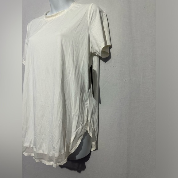 White Women's Top Elegant - Picture 2 of 4